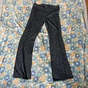 Simply Vera Vera Wang Dark Gey high-waisted bootcut yoga pants medium long